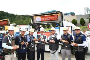 한화 건설, 폭염 속 밭빙수 실은 '섬머 세이프티 푸드트럭' 운영