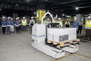 삼성물산·현대건설, 공동 개발한 ‘스마트 자재 운반 로봇’ 첫 시연