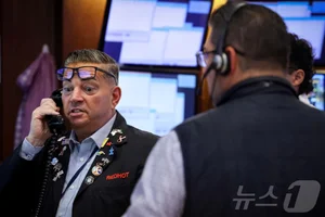 '미국인들 잘 먹고 잘 사네' 나스닥-S&P 또 사상최고치