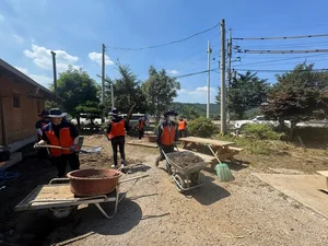 한식진흥원 임직원, 경기 가평 집중호우 피해 농가에서 구슬땀