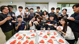 현대모비스, 협력사에 수박 1만통 선물