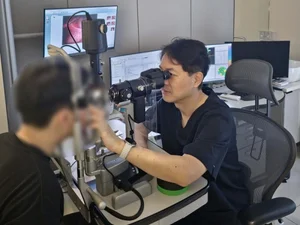 '클라레온 팬옵틱스 렌즈', 백내장 수술 후 안경 없이 시력 유지