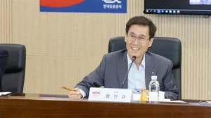 이재명 대통령, 도로공사 작심 비판…함진규 사장 거취 도마 위