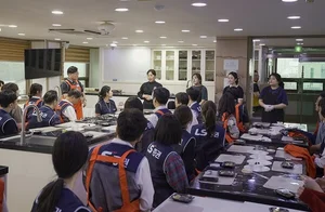 LS증권, 추석맞이 사회공헌…전통 떡 만들어 소외계층에 전달