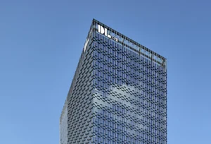 '강남구 1년 공백' DL이앤씨, 압구정에 사활 걸었다 [정비사업 디코드]