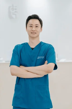 명절 후 허리 통증 급증…비수술 정형외과 치료로 조기 대응 필요