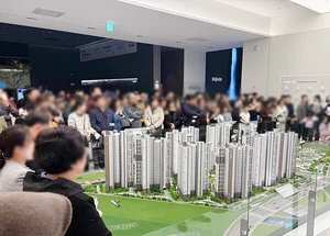 연말 수도권 청약시장 ‘후끈’… 광명·김포·파주 분양단지에 주말 인파 '북적'