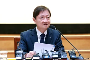 또 금융지주 회장 연임 직격한 금융감독원장