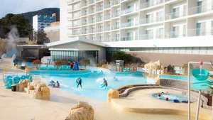 스플라스 리솜, 엄동설온(嚴冬雪溫)이벤트 진행…겨울 설경 온천에서 파도풀 즐겨