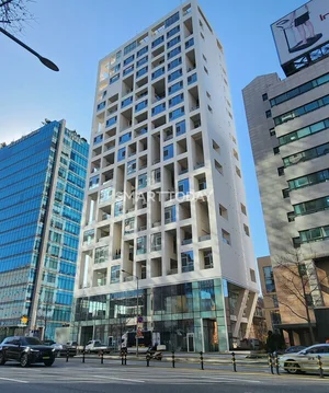 두산건설-라미드 공사비 갈등에 '새우등' 수분양자 피해 확산