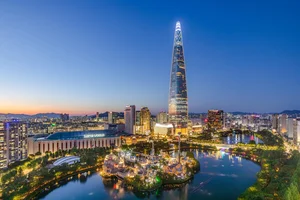 롯데물산, 롯데월드타워에 국내 육상 1호 스타링크 도입