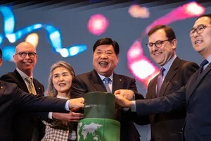 셀트리온, 美 브랜치버그 생산시설 개소..서정진 
