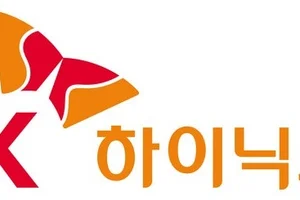 'SK하이닉스, 연간 영업이익 삼성전자 앞선다'