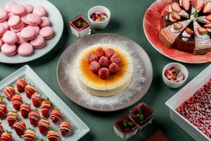 본푸드서비스, 호텔 뷔페 레스토랑서 겨울 시즌 딸기 디저트 출시