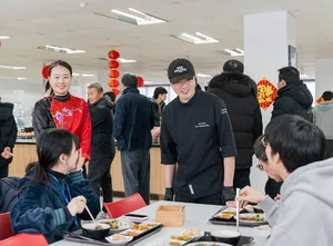 본우리집밥, ‘만찢남’ 조광효 셰프와 협업해 구내식당 특식 제공