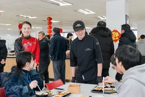 본우리집밥, ‘만찢남’ 조광효 셰프와 협업해 구내식당 특식 제공