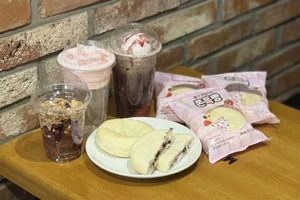 메가MGC커피, 딸기 크림치즈 쫀득빵 판매량 25만개 돌파