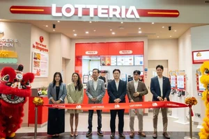 롯데리아, 싱가포르 1호점 ‘주얼 창이 공항점’ 오픈