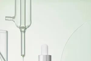 LG생활건강 피지오겔, '붉은기 잡는' 레드수딩 로자테카 2종 출시