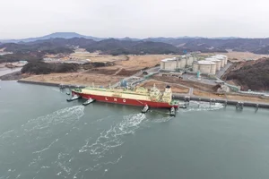 SK이노 E&S, 호주 가스전 LNG 국내 첫 입항
향후 20년 年130만톤 국내 공급... 韓 전체 도입량 3% 규모