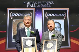 두산 박승직 창업주·박두병 초대회장, ‘대한민국 기업가 명예의 전당’에 헌액