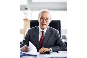 미스토홀딩스, 윤윤수 회장 명예회장 추대