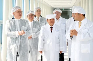 인천 남동공단 화장품 업체 찾아간 신한은행장