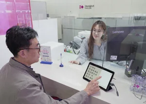 흥국생명, 금융플라자에 청각장애인용 AI 실시간 자막 서비스 도입
