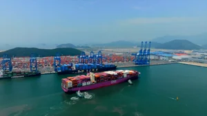 동원, 세계 6위 해운사 ONE와 파트너십 체결···
부산신항 물동량 2배 이상 확대 기대