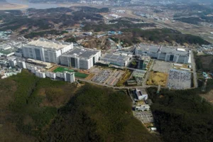 LG디스플레이, 희망퇴직…최대 3년치 급여·자녀 학자금 지급