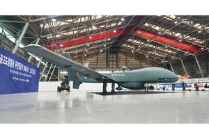 대한항공, 중고도 정찰용 무인기 1호기 출고