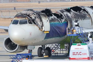 20일부터 보조배터리 기내 2개까지만 반입 가능...충전·사용은 금지