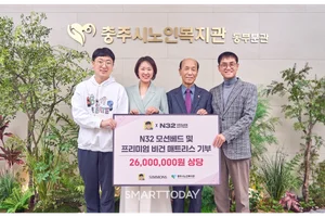 유튜버 김선태와 손잡은 시몬스, 충주시 취약계층에 수면 제품 기부