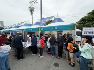 얌샘김밥, ‘2026 Pre 해조류박람회’ 참가… 완도 전복 시식회 진행
