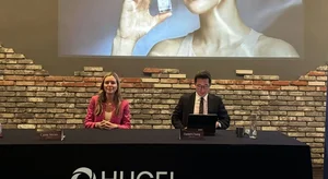 휴젤, 캐리와 장의 앙상블..1분기 고무적 실적