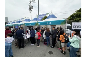 얌샘김밥, ‘2026 Pre 해조류박람회’ 참가… 완도 전복 시식회 진행