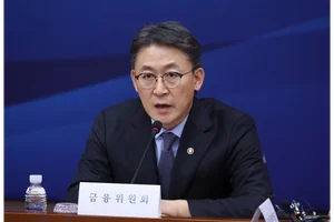 '실손보험 청구 앱으로 된다더니 차일피일'...금융당국, 왜 안하는지 점검한다