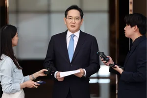 이재용, 파업 위기에 