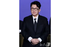 방시혁 하이브 의장, 453억원 주식 추가 기증