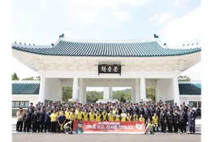 동서식품, 보훈의 달 맞아 현충원 봉사활동·참전용사 오찬