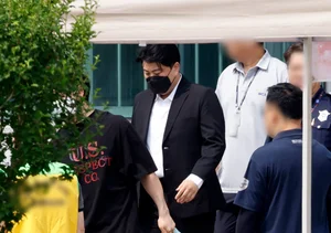 '음주 뺑소니' 가수 김호중, 5개월 조기 출소...이제 행복하자(?)