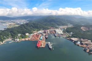 중견 조선사 뱃고동 소리도 커진다… 역대급 조선업 호황에 사업 확장 속도