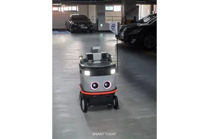 [현장] 주차장 누비는 ‘AI 경비원’…뉴빌리티, 피지컬 AI 순찰로봇 상용화 속도