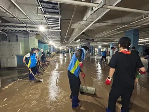 신한은행, 거제·통영 수해복구 임직원 봉사활동