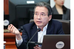 김용범 청와대 정책실장 사퇴