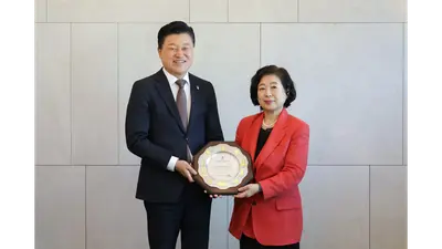 현정은 현대그룹 회장, 충북도 명예도지사 재위촉