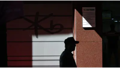 李대통령, 금융기관 전방위 AI 해킹 공격에 