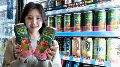 세븐일레븐, 말차에 딸기 더한 ‘스트로베리 말차하이볼’ 출시