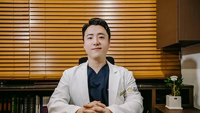 안정성 높은 스마일프로, 가격보다 중요한 건 의료진의 임상경험과 맞춤 수술 설계