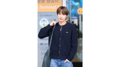  엑소 카이의 공향패션은...라코스테 FW26 패션쇼 참석 차 출국